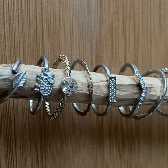 Silver tone/alloy LoT of 12 rings | really pretty 🤩 - Picture 6 of 13